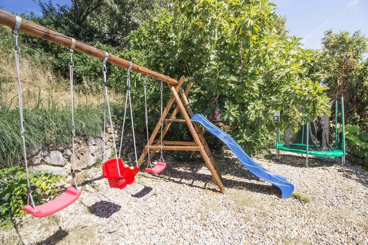 Apartments Mali Dvor Novigrad Novigrad  Chorwacja