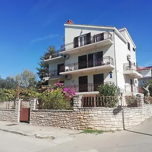 Apartman Danyja, Sveti Filip i Jakov