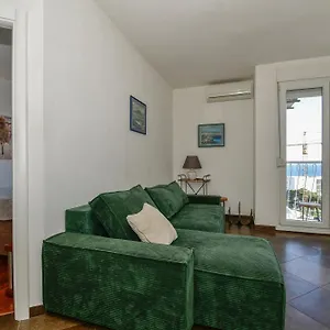 https://trstenik-beach-apartments.splithotels.org