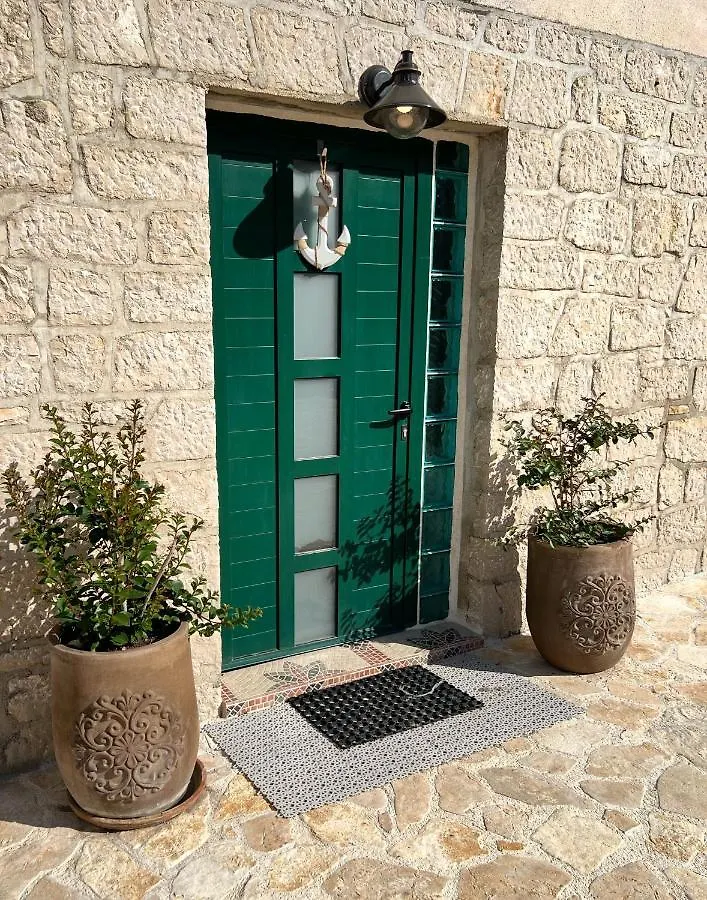 Apartments Mali Dvor Novigrad Novigrad  Croatia