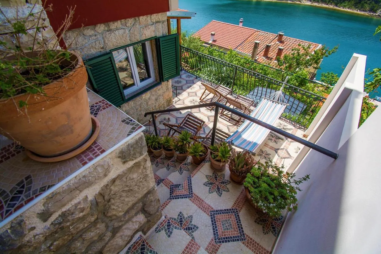 Apartments Mali Dvor Novigrad Novigrad  Croatia