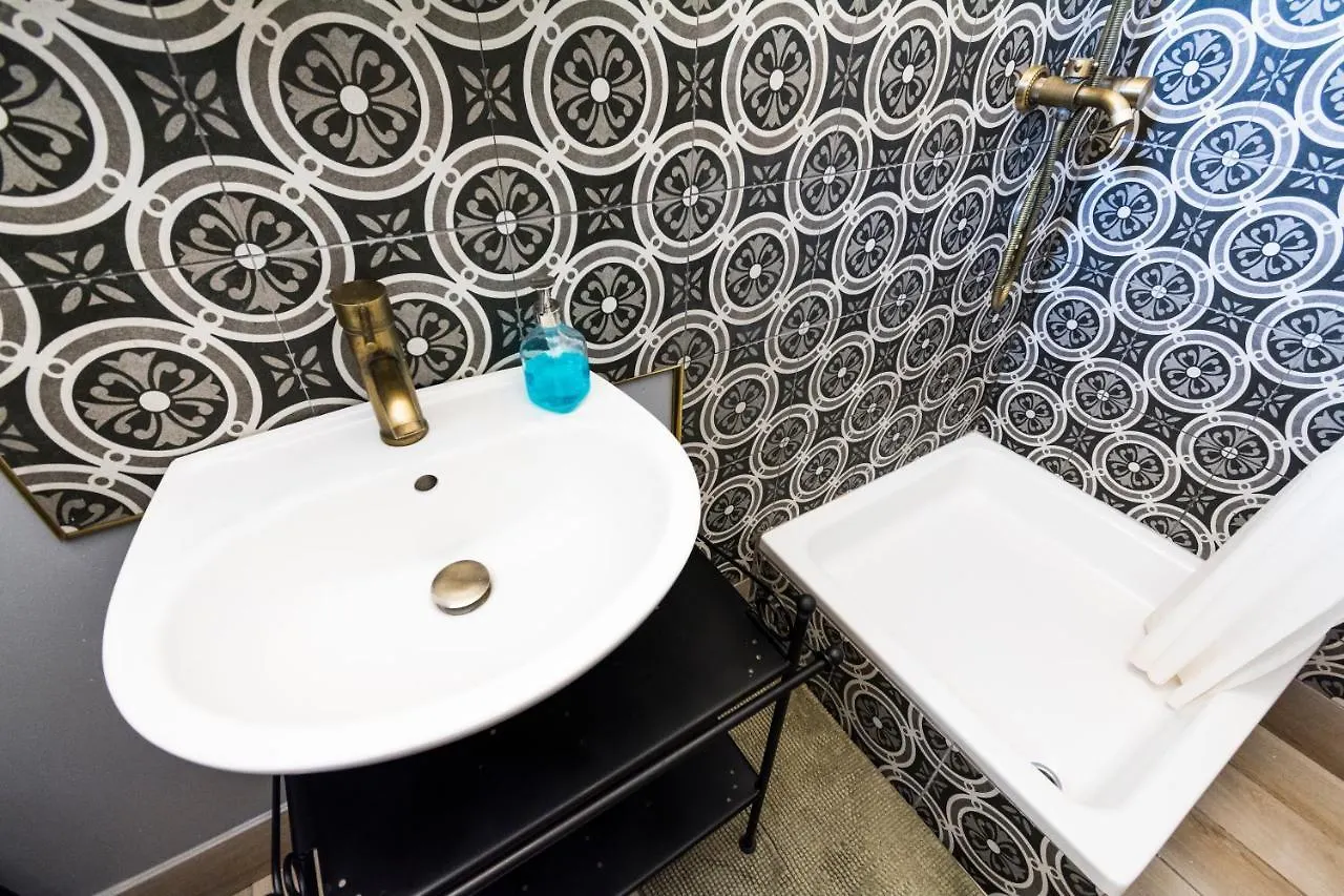 Apartments Mali Dvor Novigrad Novigrad
