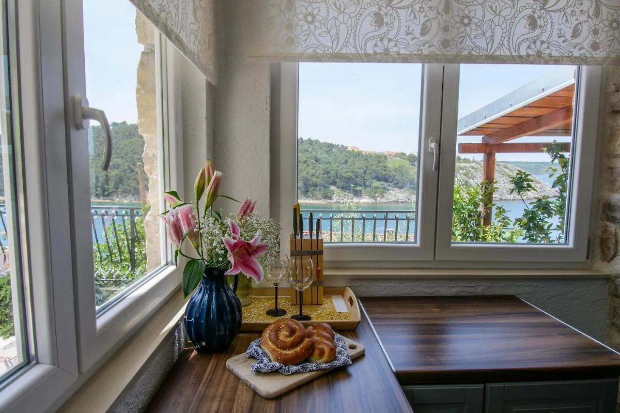 Apartments Mali Dvor Novigrad Novigrad