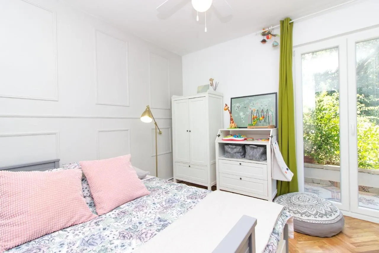 Apartments Mali Dvor Novigrad Novigrad  0*, Novigrad (Dalmatia)