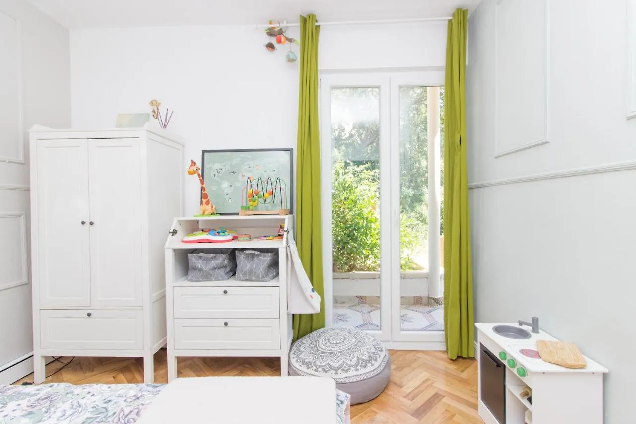 Apartments Mali Dvor Novigrad Novigrad   Novigrad (Dalmatia)