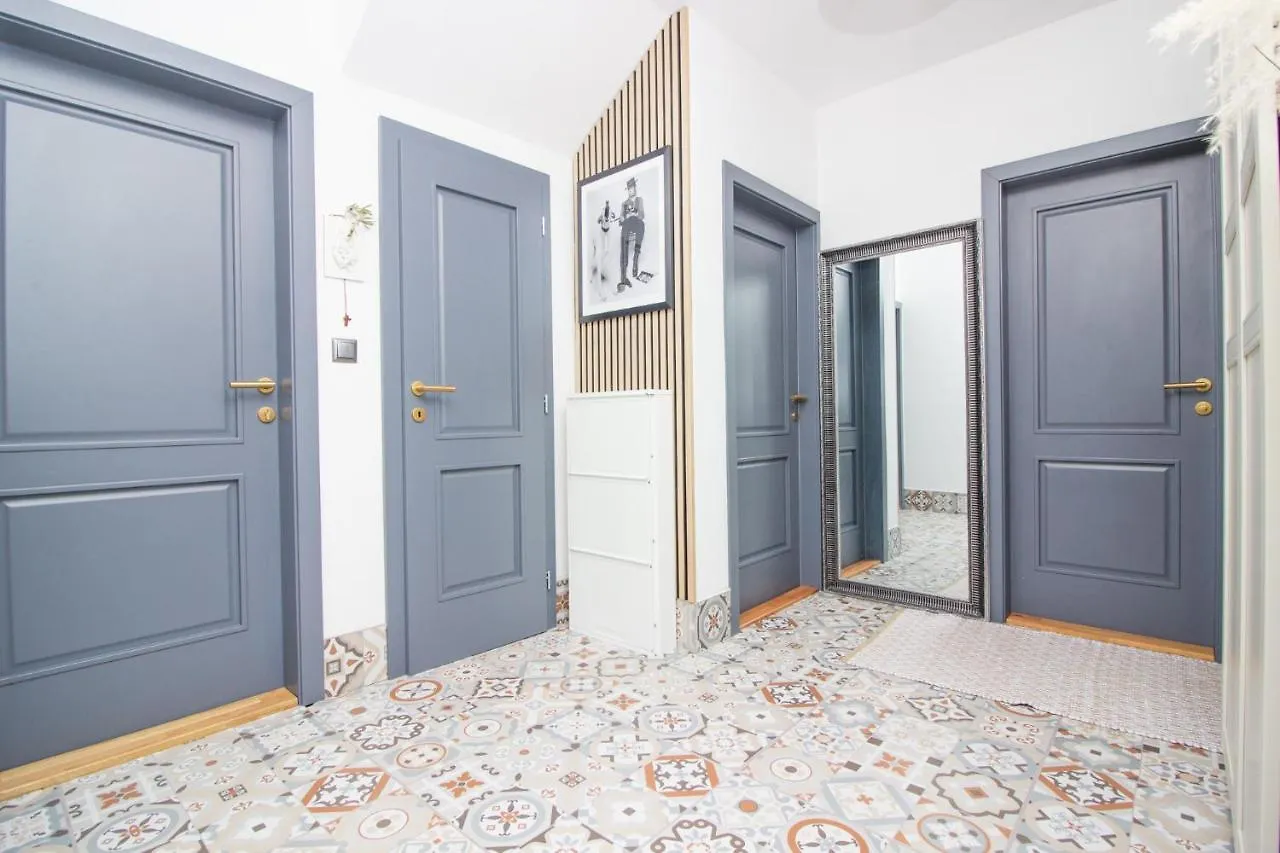 Apartments Mali Dvor Novigrad Novigrad  Croatia