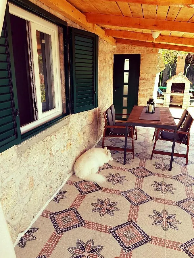 Apartments Mali Dvor Novigrad Novigrad  Novigrad (Dalmatia)